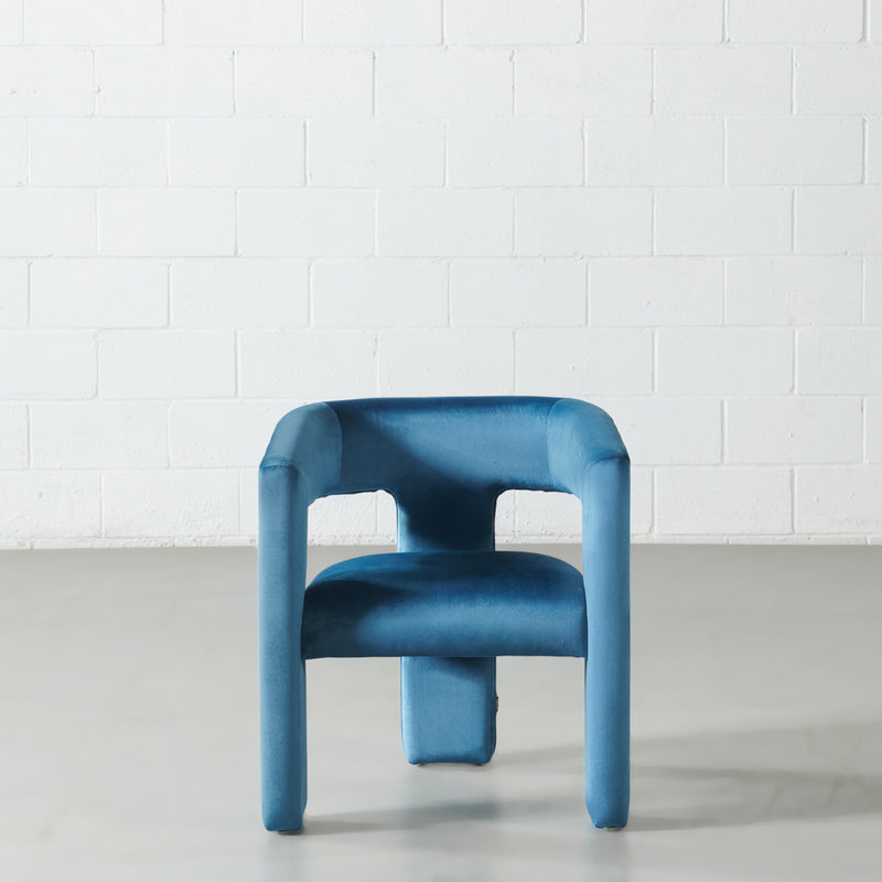 MEZE - Chaise longue en velours bleu