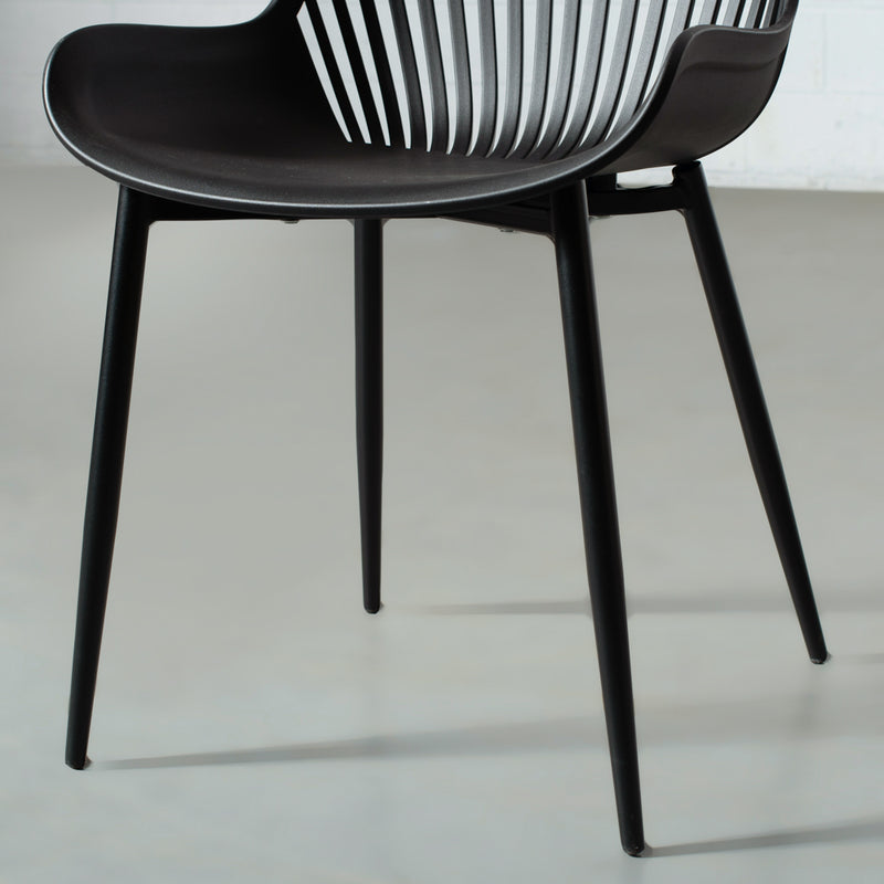 DANIELLA - Chaise de salle à manger en plastique noir